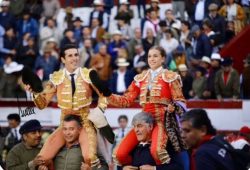 GRAN TRIUNFO DE TALAVANTE Y OLGA CASADO EN LATACUNGA