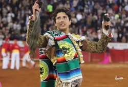 CORTA TEMPORADA MEXICANA AFRONTA  ROCA REY  ANTES DE VENIR A COLOMBIA