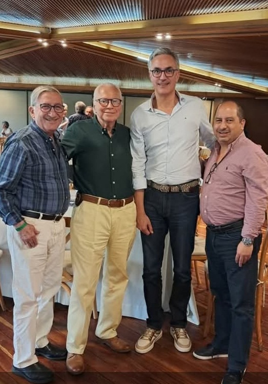 TAURINOS  AD PORTAS DE LA FERIA DE CALI