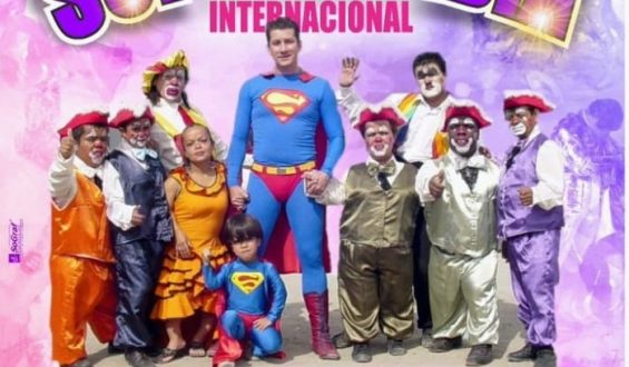 SUPERLANDIA INTERNACIONAL LLEGA A LENGUAZAQUE