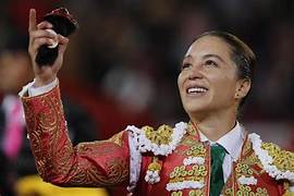 HOMENAJE A LA «MUJER TORERA»