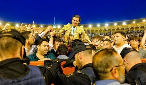 MORANTE: UN TORERO QUE ABANDONA EL CUERPO PARA TOREAR CON EL ALMA Y EL ESPIRITU
