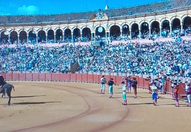 LAMENTO POR NUESTRA IDENTIDAD