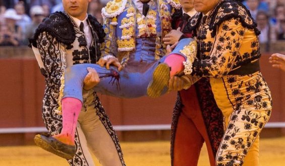 ROCA REY: LA HONRADEZ DE UN TORERO QUE SE JUEGA LA VIDA CADA TARDE