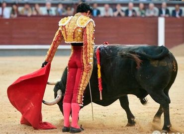 SOLITARIA OREJA PARA A. TALAVANTE CON UN BIS DE TORREALTA