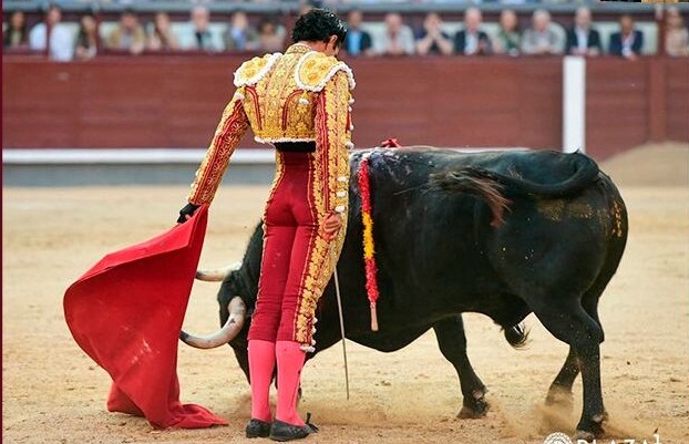 SOLITARIA OREJA PARA A. TALAVANTE CON UN BIS DE TORREALTA