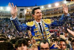 SEXTA PUERTA GRANDE DE LA FERIA Y SEGUNDA PARA DIEGO URDIALES EN SU CARRERA
