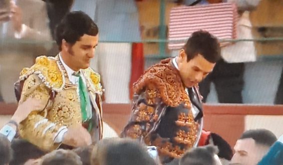 JEREZ PALPÓ LA MÁXIMA EXPRESIÓN DEL ARTE EN MANOS DE MORANTE DE LA PUEBLA QUE SALE A HOMBROS EN COMPAÑÍA DE JOSÉ MARI MANZANARES