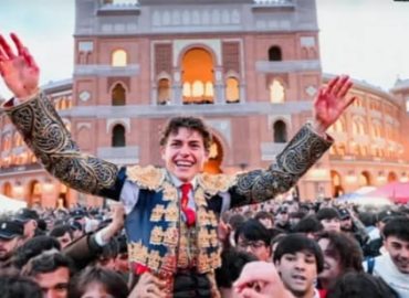 ANGUSTIOSA PUERTA GRANDE CONSIGUE ALVARO SERRANO EN MADRID