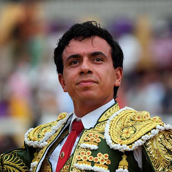 PAMPLONA Y CERET OBJETIVOS PARA TRIUNFAR DE JUAN DE CASTILLA