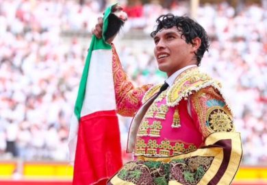 MUY DURA CORRIDA DE J. ESCOLAR EN LA QUE FONSECA CORTA UNA OREJA