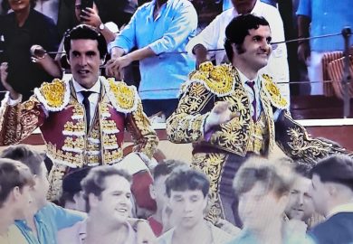 MORANTE Y TALAVANTE A HOMBROS EN EL PUERTO DE SANTAMARIA