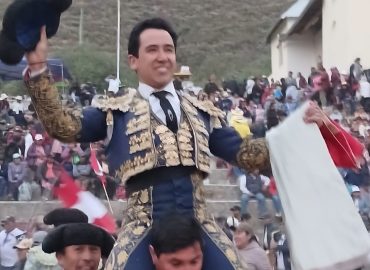 MORENO MUÑOZ TRIUNFA EN PLAZA PERUANA