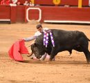 TARDE CON AGRADABLE AMBIENTE Y TEMPERATURA CON TRES CUARTOS DE ENTRADA SE INICIÓ EL TERCER FESTEJO DE LA FERIA DEL SEÑOR DE LOS MILAGROS.