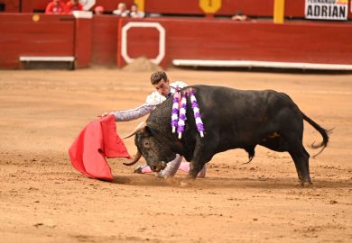 TARDE CON AGRADABLE AMBIENTE Y TEMPERATURA CON TRES CUARTOS DE ENTRADA SE INICIÓ EL TERCER FESTEJO DE LA FERIA DEL SEÑOR DE LOS MILAGROS.